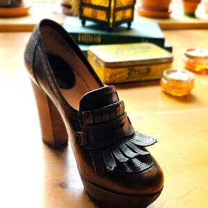 Frye Naiya Kiltie Brown Leather Moc Oxford heels